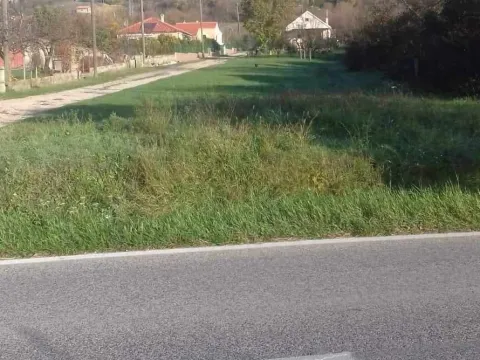 Zemljište u Drnišu, Badanj