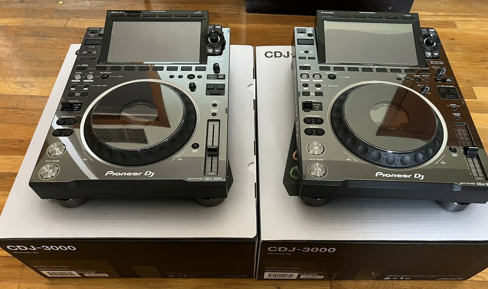 Pioneer DJ XDJ-RX3, Pioneer XDJ-XZ, Pioneer OPUS-QUAD, Pioneer DDJ-FLX10, Pioneer DDJ-1000, Pioneer DDJ-1000SRT ,  Pioneer DJ DDJ-REV7, Pioneer DDJ-800, Pioneer DDJ-RZX,  Pioneer CDJ-3000, Pioneer DJ DJM-A9 , Pioneer CDJ 2000NXS2, Pioneer DJM 900NXS2, Pioneer DJ DJM-V10 , Pioneer DJ DJM-S11