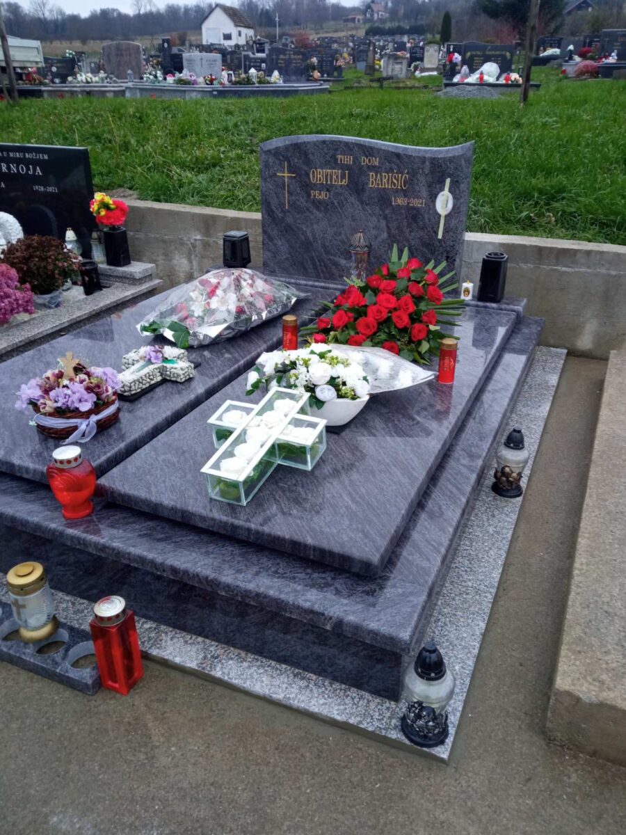 Klesarstvo nadgrobni spomenik Gazista stubišta skaline klupice