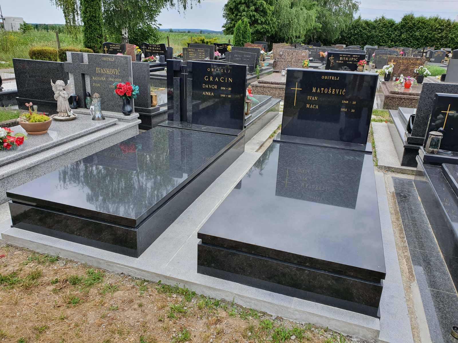 Klesarstvo nadgrobni spomenik Gazista stubišta skaline klupice