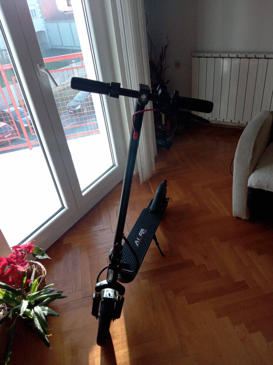 Prodajem električni romobil