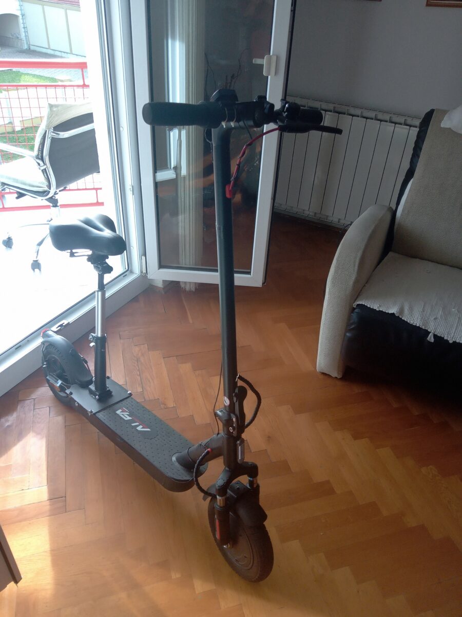 Prodajem električni romobil